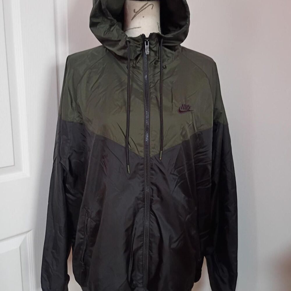 Nike Men's Green Jacket size L
